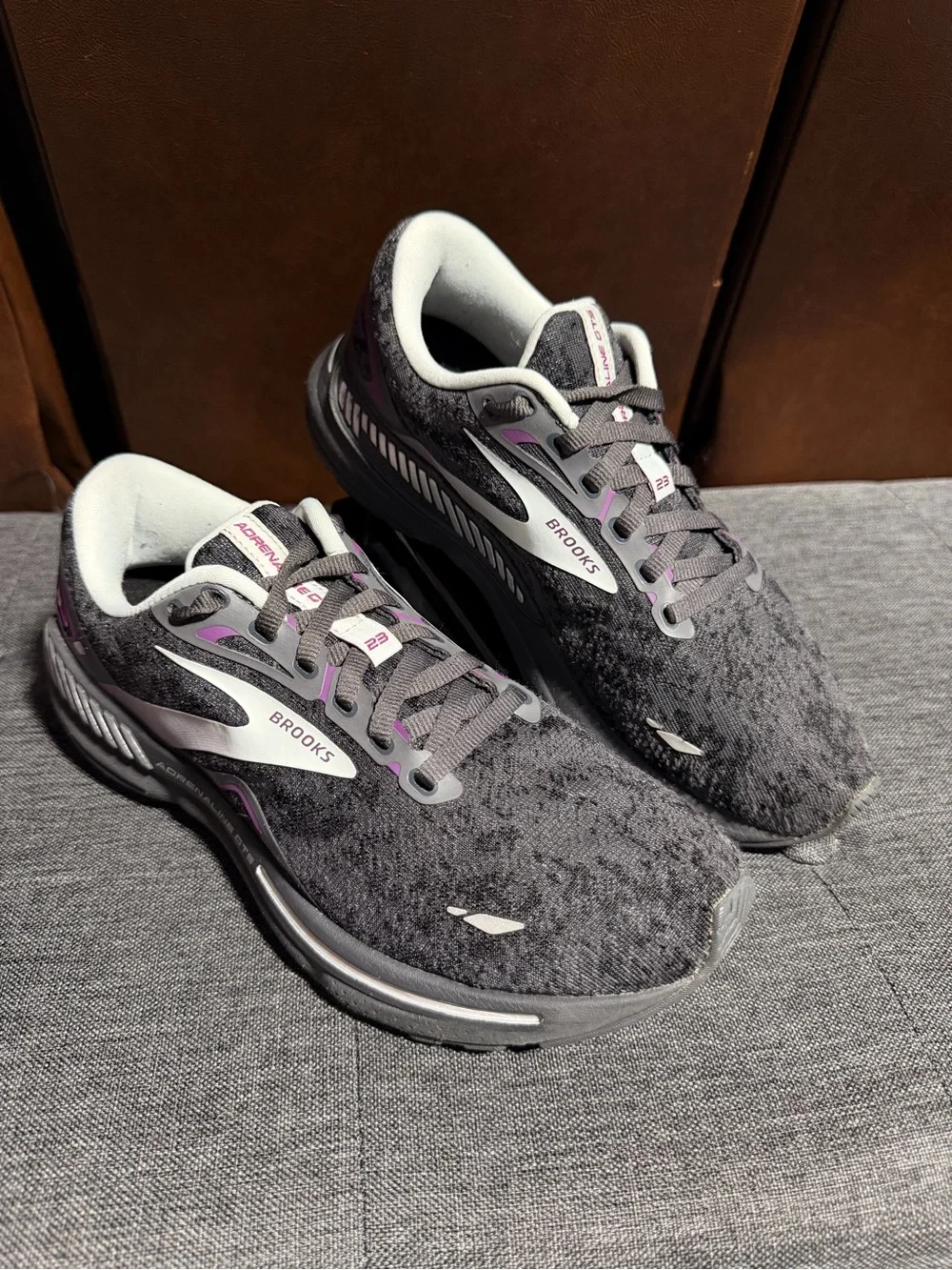 Brooks Black & Purple Women’s Adrenaline GTS Running Sneakers women’s 8